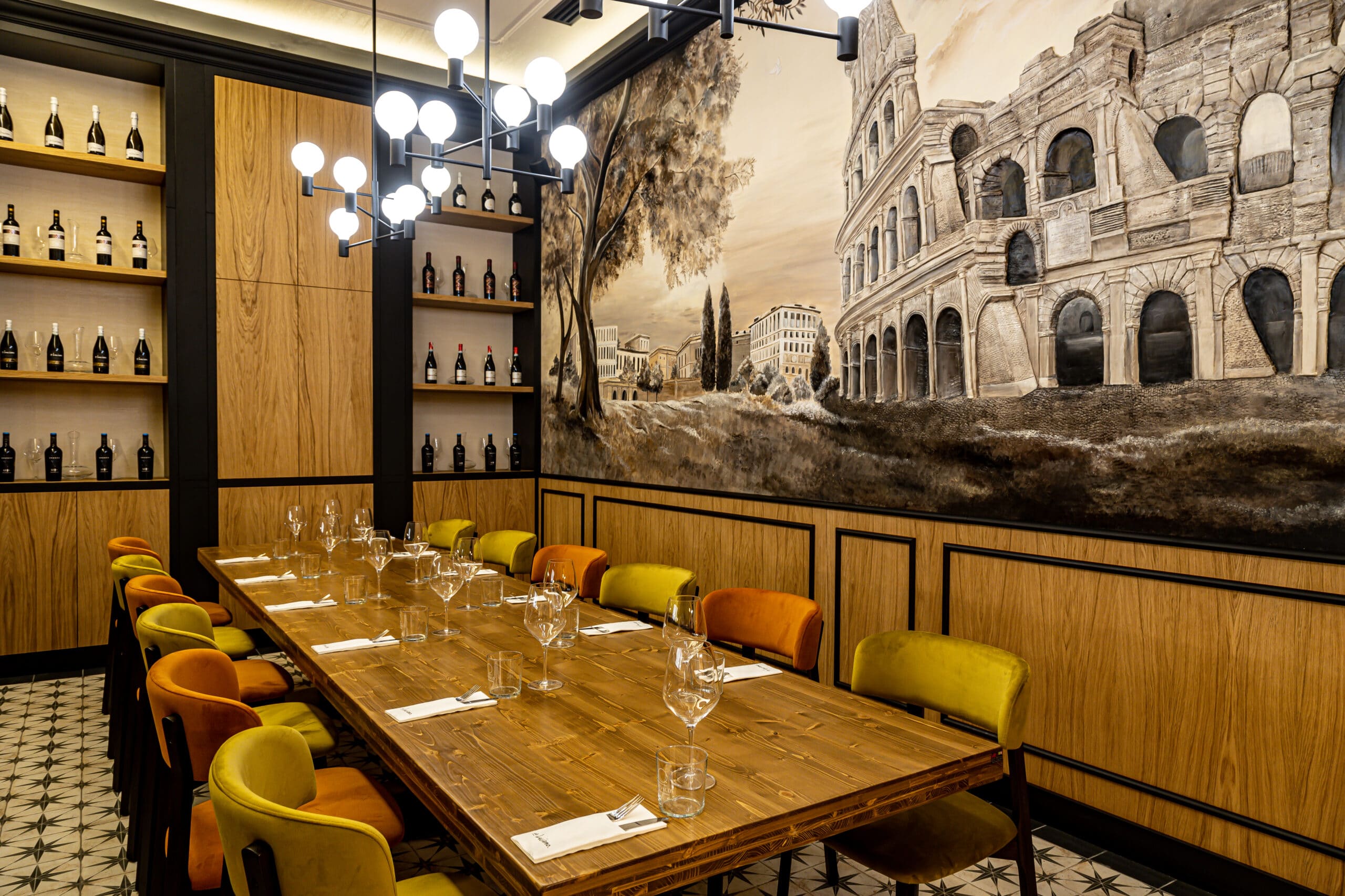 Sala VIP w restauracji da luciano, idealna na lunch biznesowy.